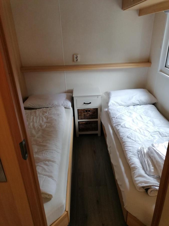 Chalet 4-6 Personen Epe F15 Van Alle Gemakken Voorzien Max Aantal Volwassen Personen Bedraagt 4 Kültér fotó